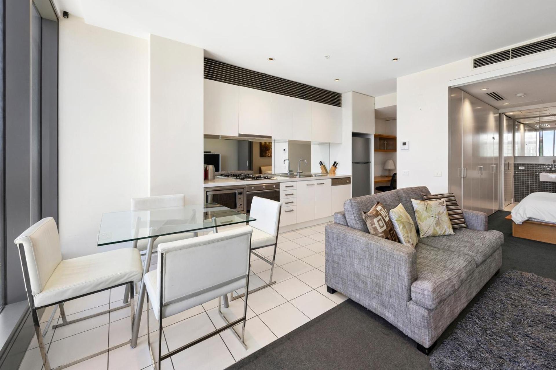 Luxury Designer Suite In Most Prestigious Location In เมลเบิร์น ภายนอก รูปภาพ